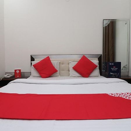 Oyo 24723 Hotel Atul Palace Агра Екстер'єр фото