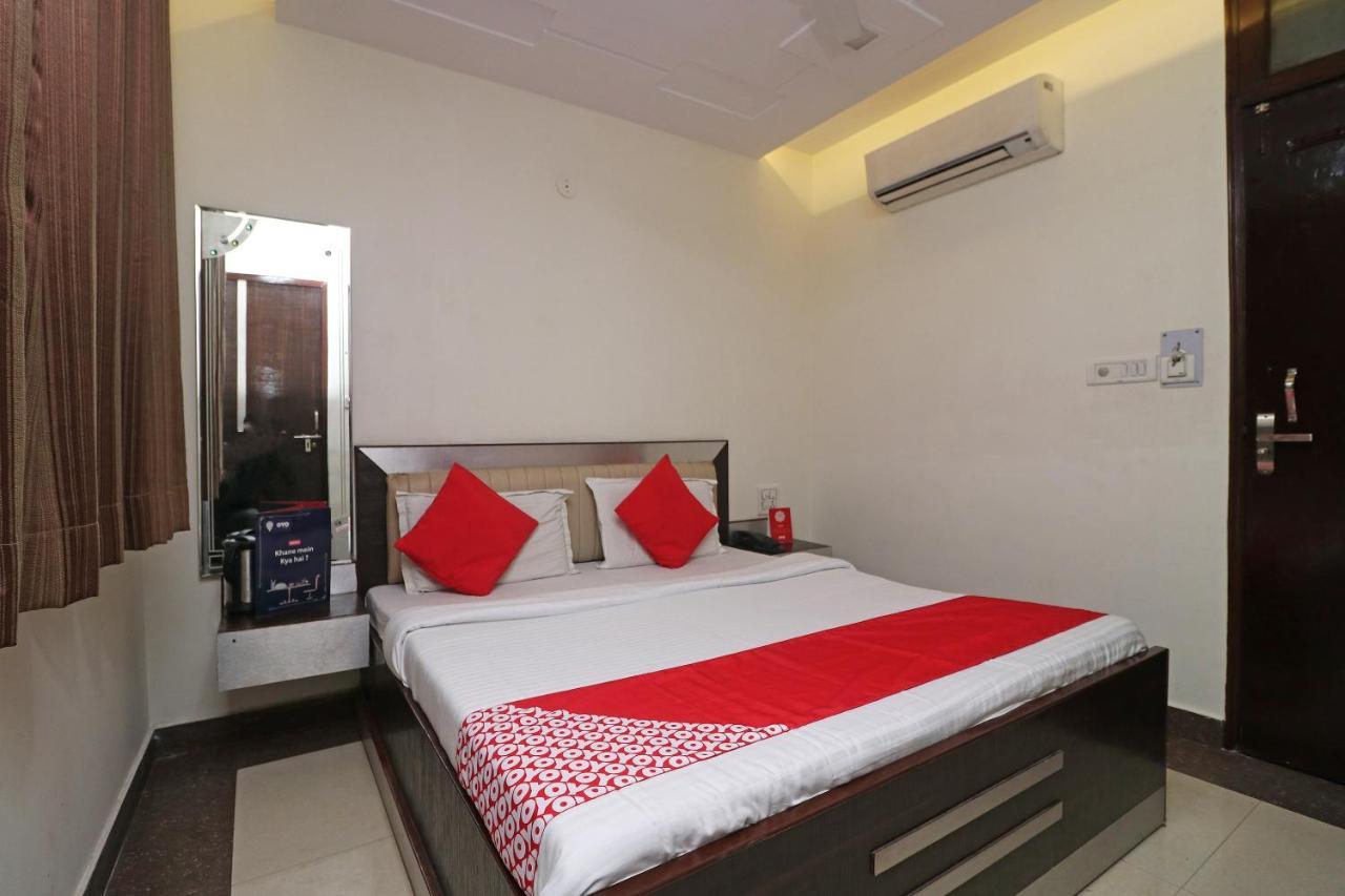 Oyo 24723 Hotel Atul Palace Агра Екстер'єр фото
