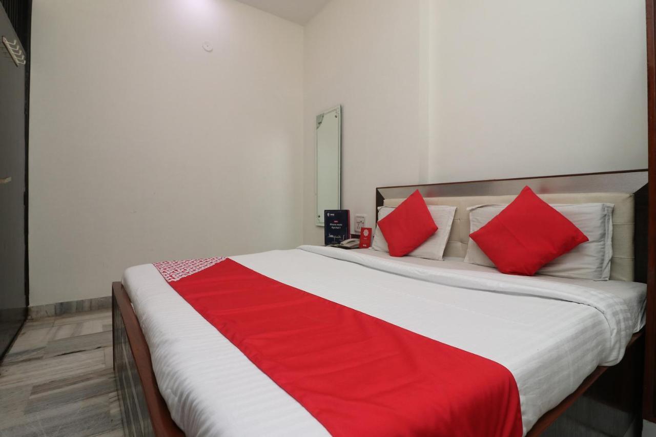 Oyo 24723 Hotel Atul Palace Агра Екстер'єр фото
