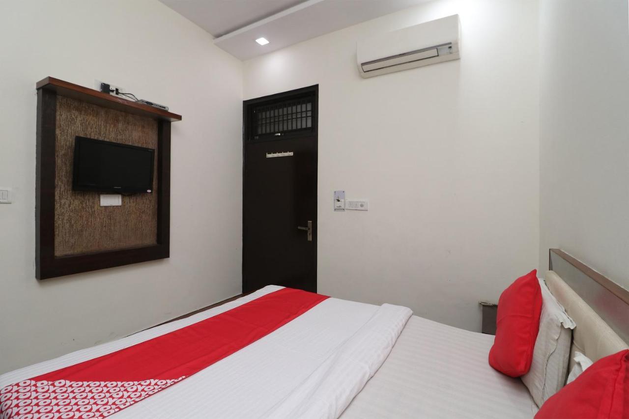 Oyo 24723 Hotel Atul Palace Агра Екстер'єр фото