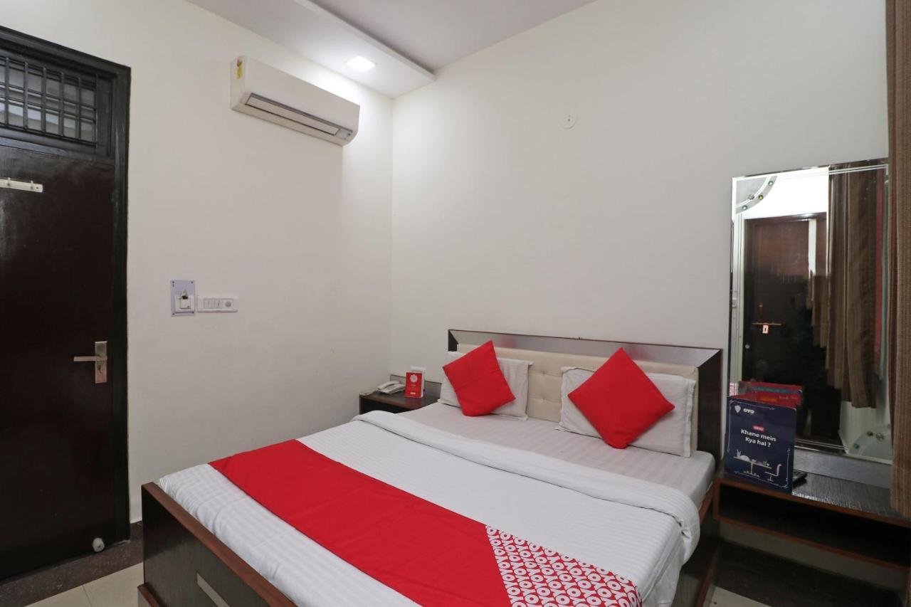 Oyo 24723 Hotel Atul Palace Агра Екстер'єр фото